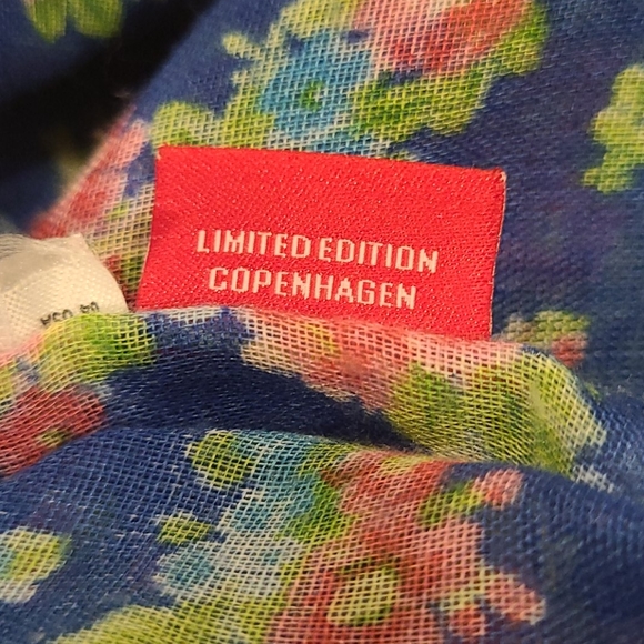 Green Gate Limited Edition Scarf - Picture 3 of 4